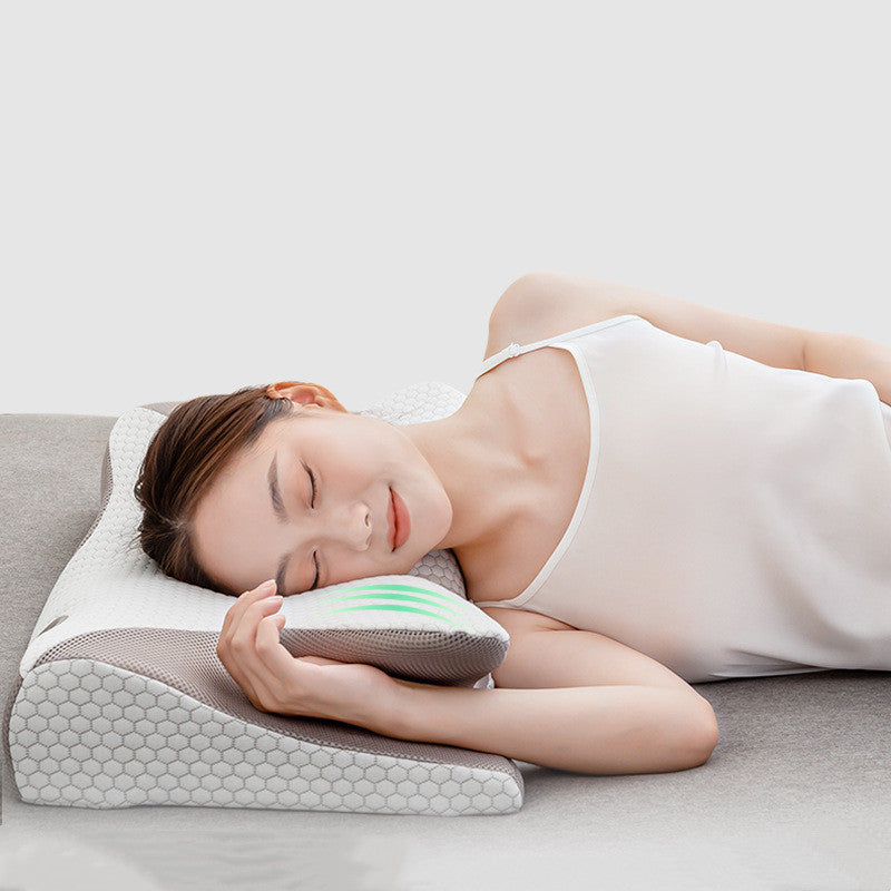 Ice Silk and Graphene Grey Breathable Pillowcase for a Cool and Fresh-Smelling Sleep Experience | Bowlift