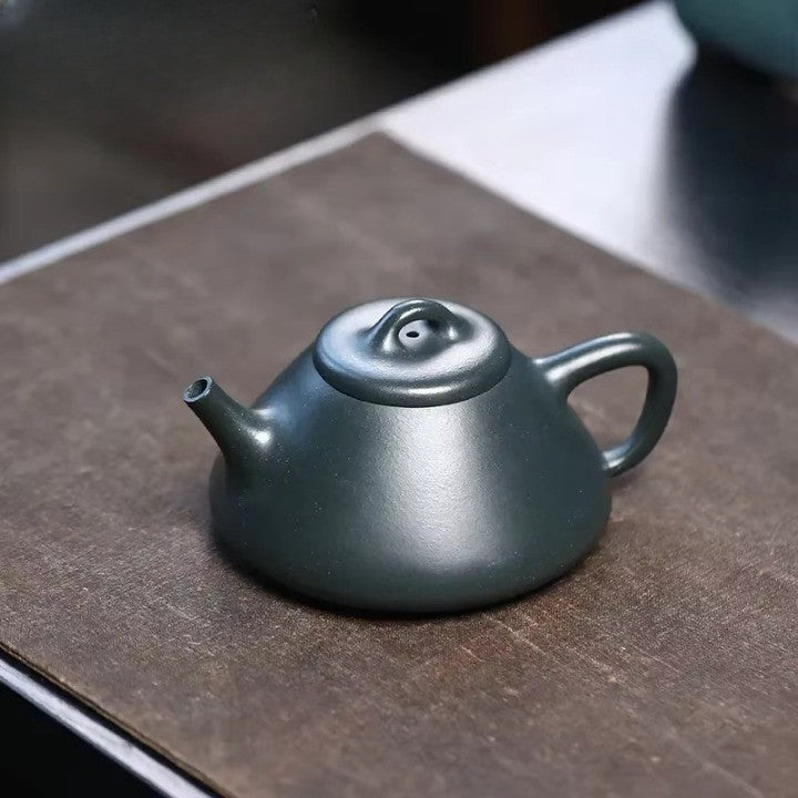 BowLift | Japanese-Style Zen Handmade Clay Teapot