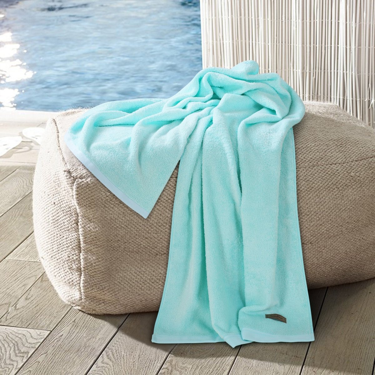 BowLift | Bambora Plush Bath Towel | Extra-soft bamboo fabric for spa, gym, and home use