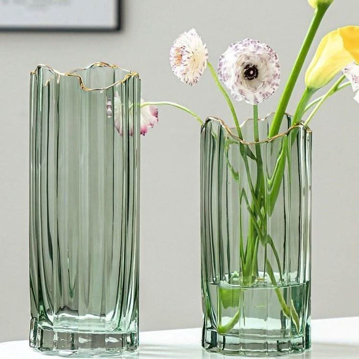 BowLift | CASSINA – Elegant ceramic vase for stylish living spaces