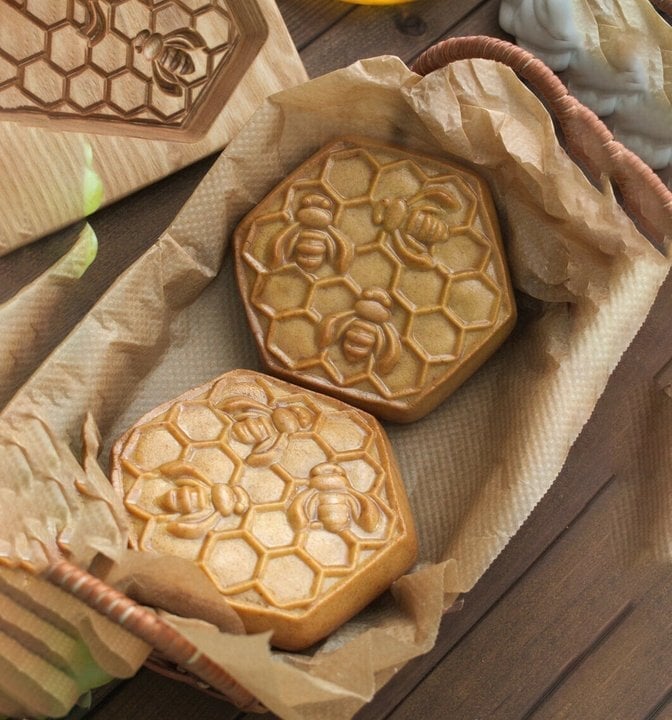 BowLift | FolkloreCarve — Bake magical masterpieces without sticky stress
