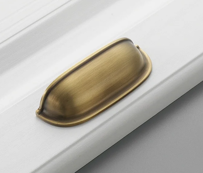 Bronvella ArcRetro Furniture Handle in Antique Copper Bowlift