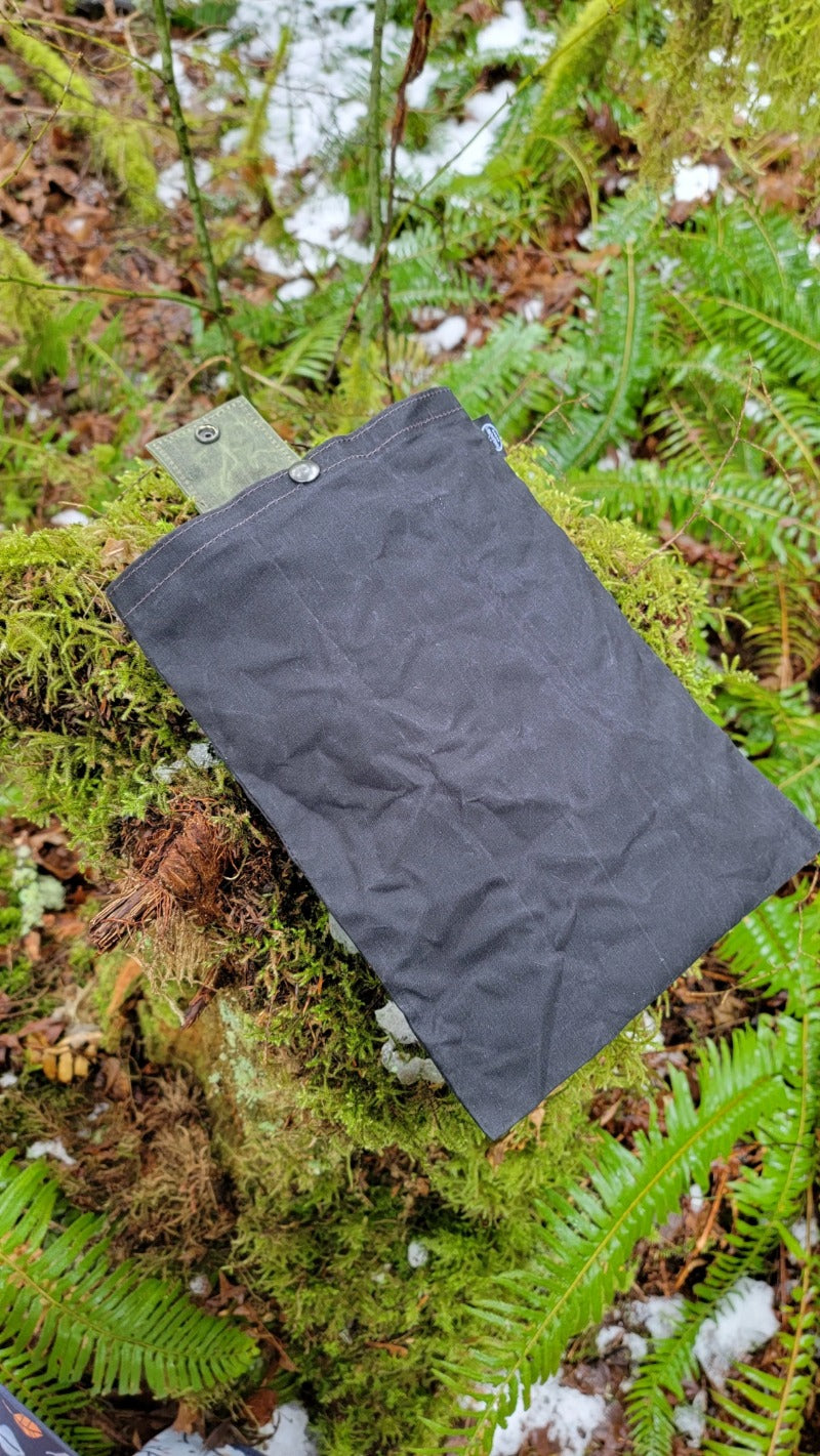 BowLift | Waxed Canvas Folding Foraging Bag with Durable Design
