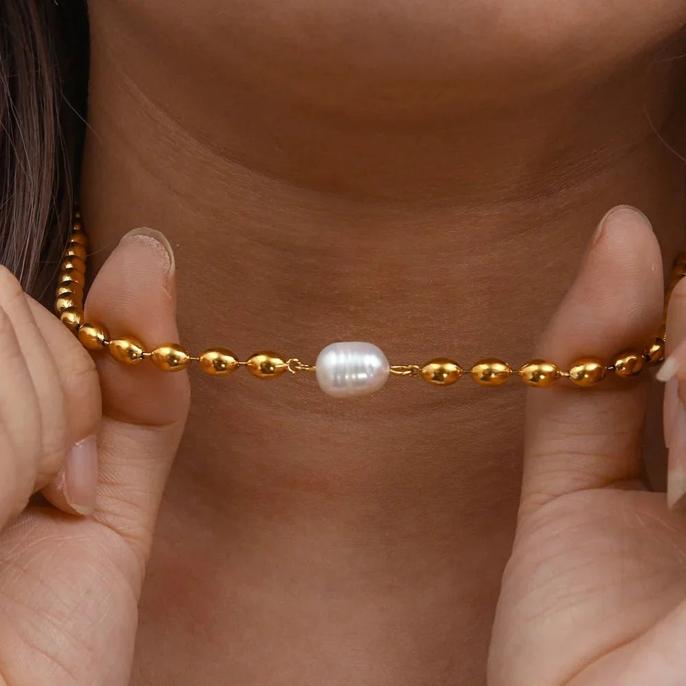 BowLift | Beaded Gold Dainty Pearl Bracelet and Necklace