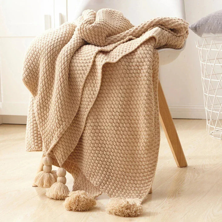 BowLift | Wool Blanket ArcticHaven | Scandinavian Design with Tassels & Balls | Warm & Stylish