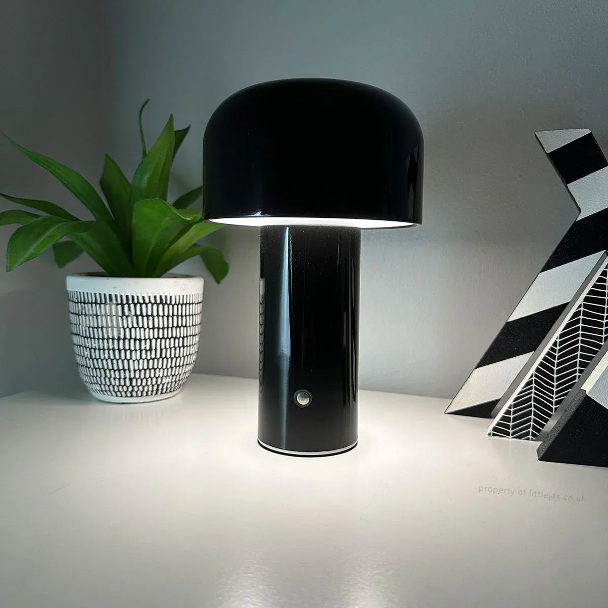 BowLift | Chic Modern Cordless Mushroom Lamp
