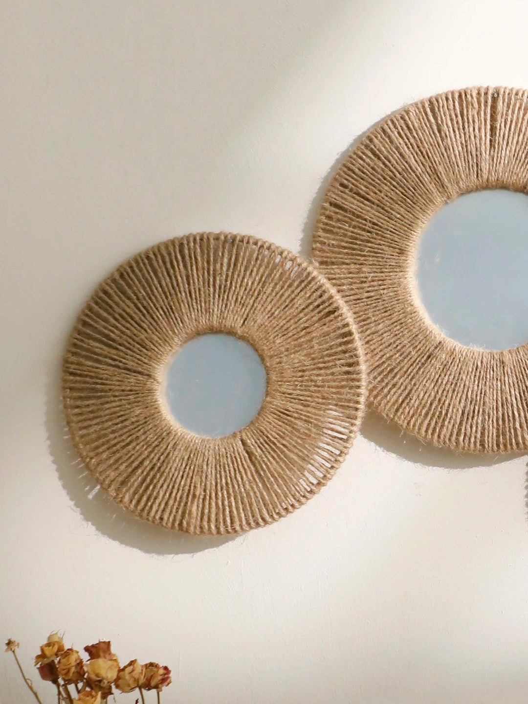 BowLift | Round decorative wall mirror in boho style with woven hemp rope