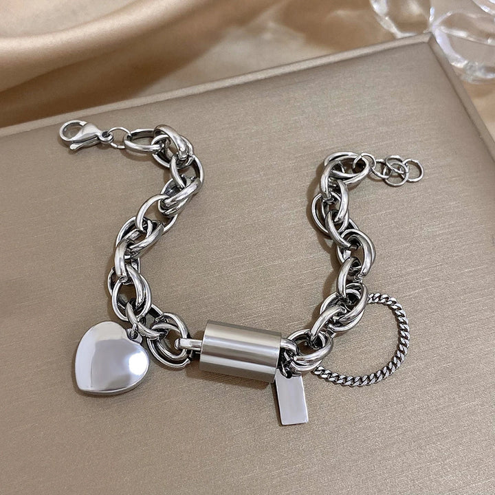 BowLift | Bold & Chunky Chain Heart Bracelet