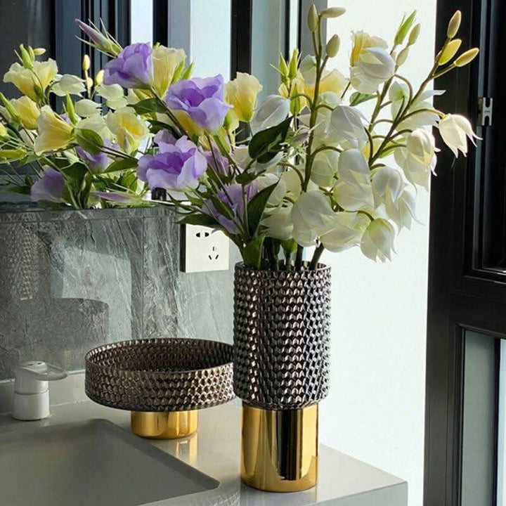 BowLift | LUNIKO – Minimalist Ceramic Vase for Modern Elegance