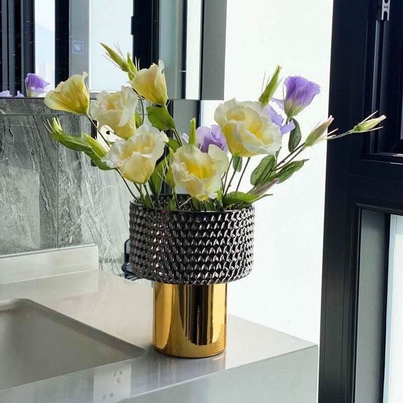 BowLift | LUNIKO – Minimalist Ceramic Vase for Modern Elegance