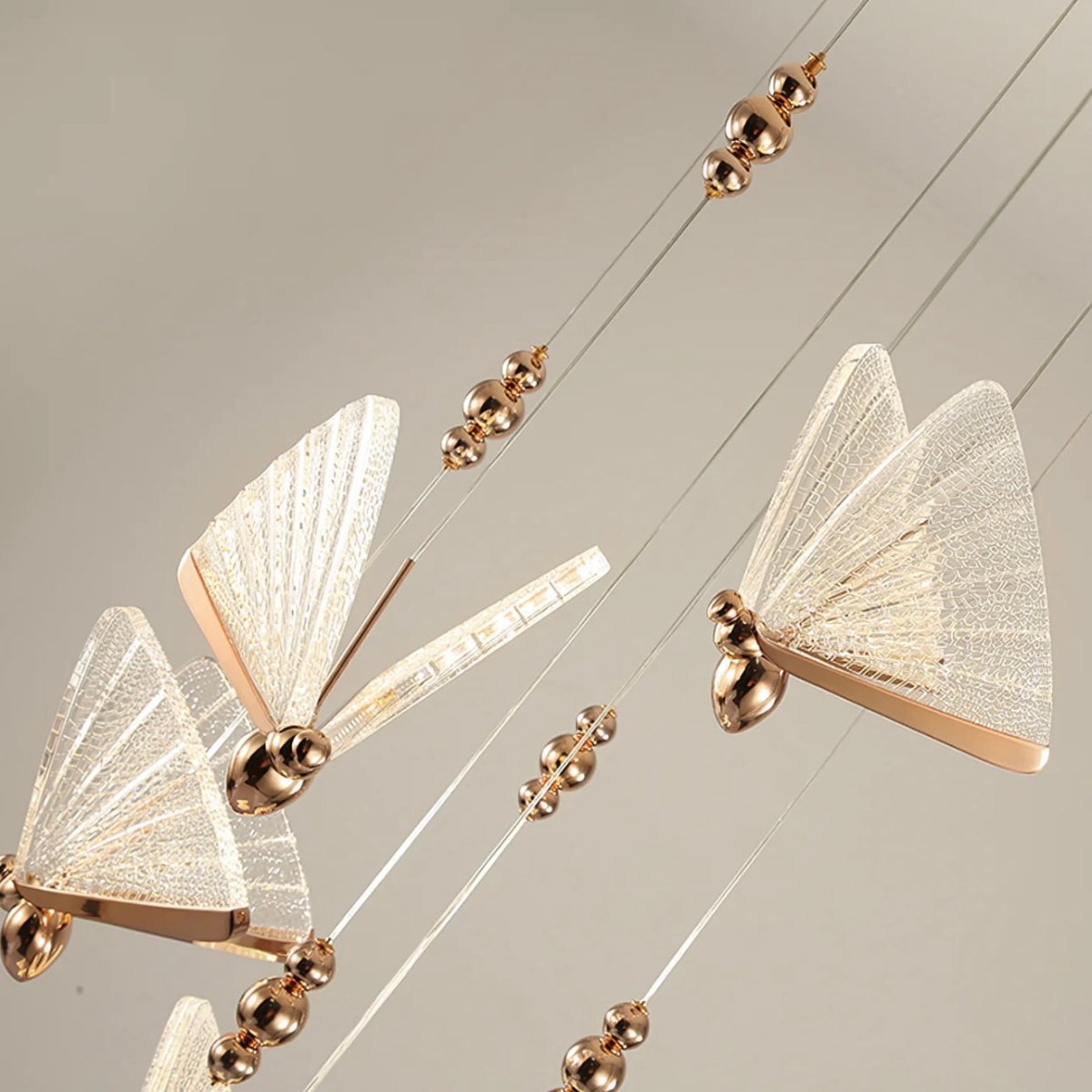 BowLift | FlareWing – Artistic Butterfly-Shaped LED Pendant Light