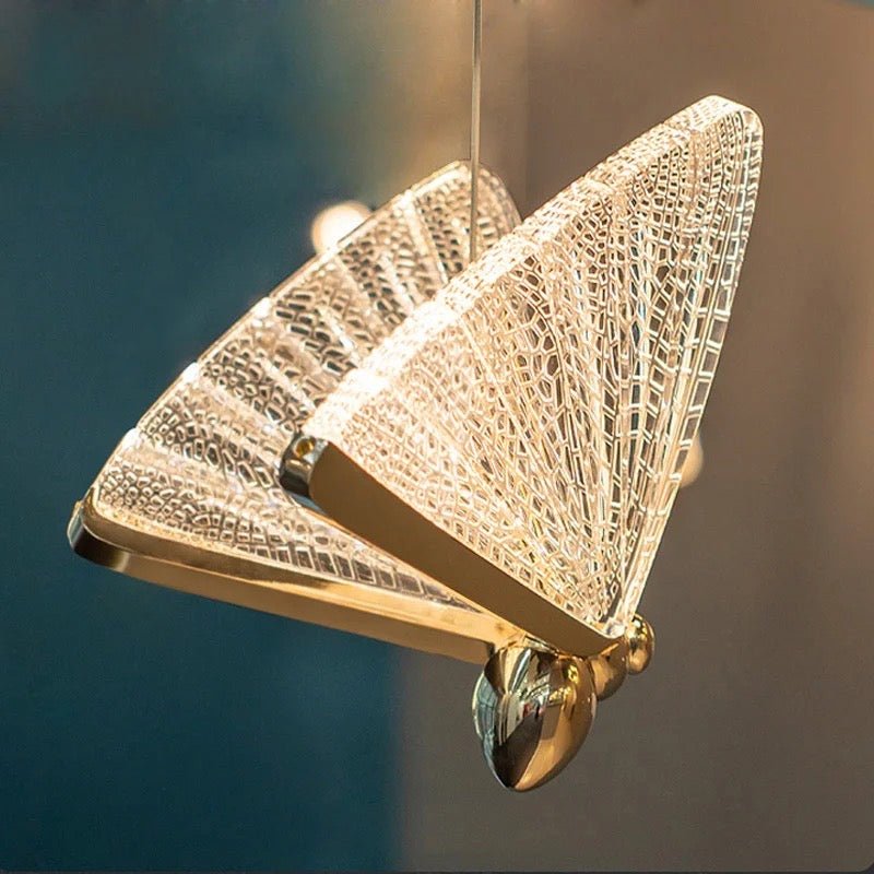 BowLift | FlareWing – Artistic Butterfly-Shaped LED Pendant Light