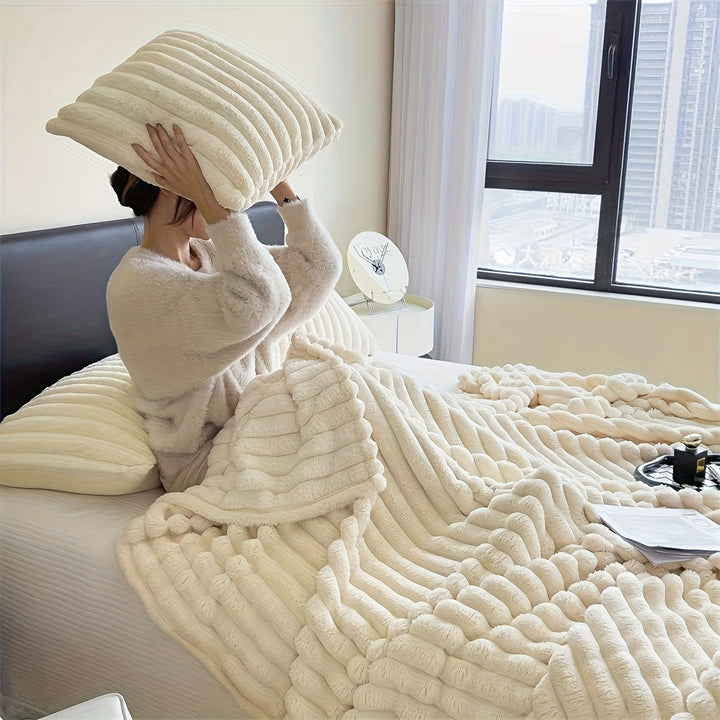 LuxeFleece – Elegant French Style Blanket for Comfort Bowlift