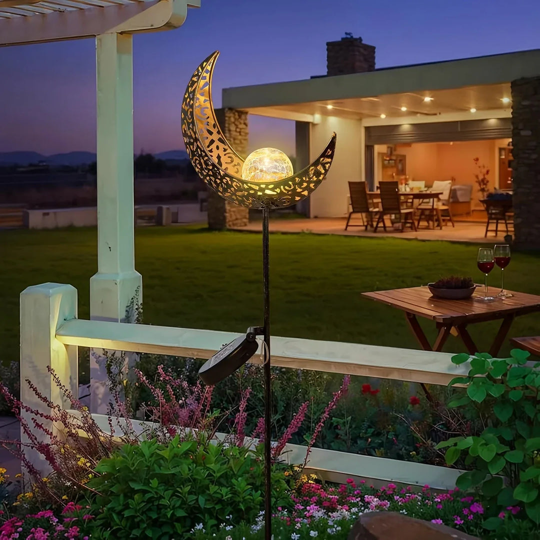 BowLift | Solar Garden Light made of Metal – Waterproof LED Design in Moon, Flame, Sun or Star Shape