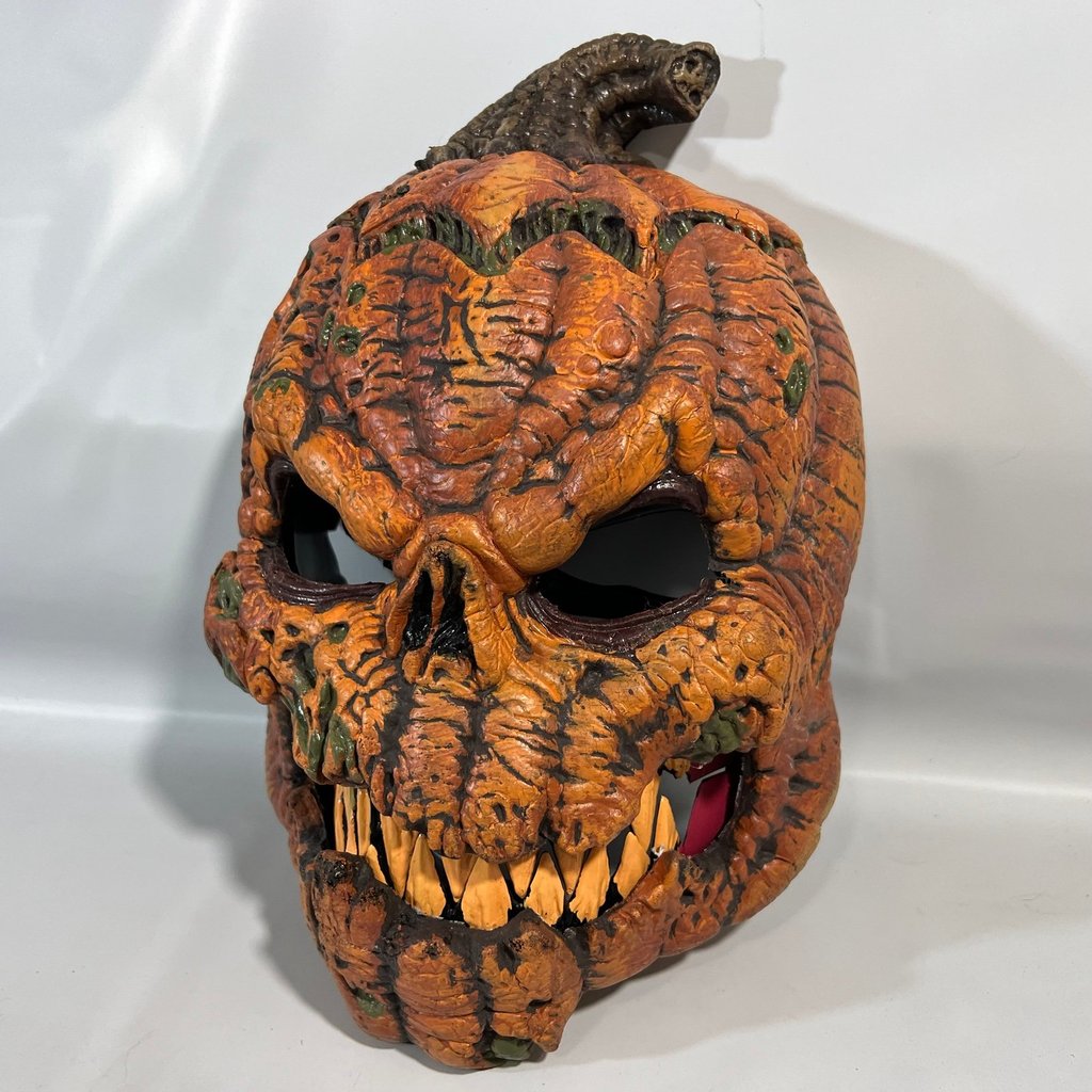 BowLift | PhantomPumpkin Ani-Motion Mask — Bring your horror to life and make everyone tremble with fear!