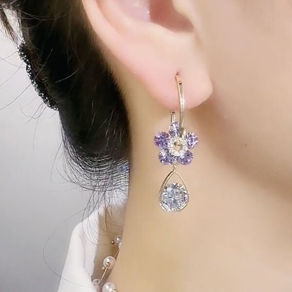 BowLift | Elara Elegant Floral Sparkle