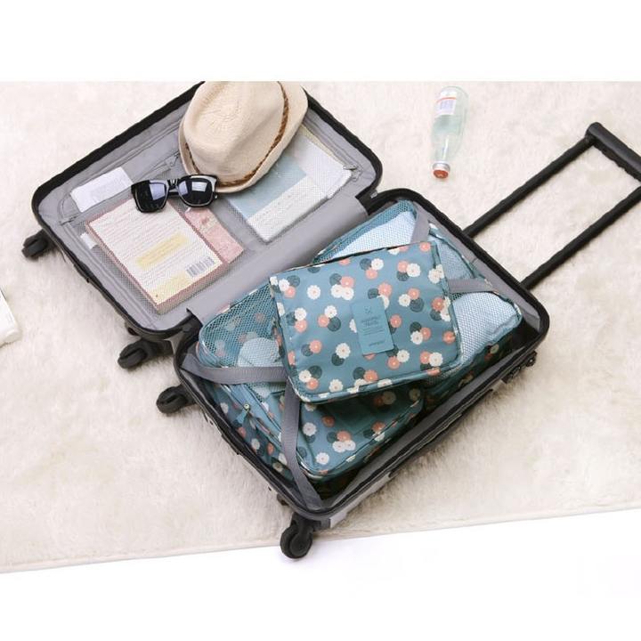 TravelEase – Water-repellent cosmetic bag with hook and compartments | Travel toiletry bag | Bowlift