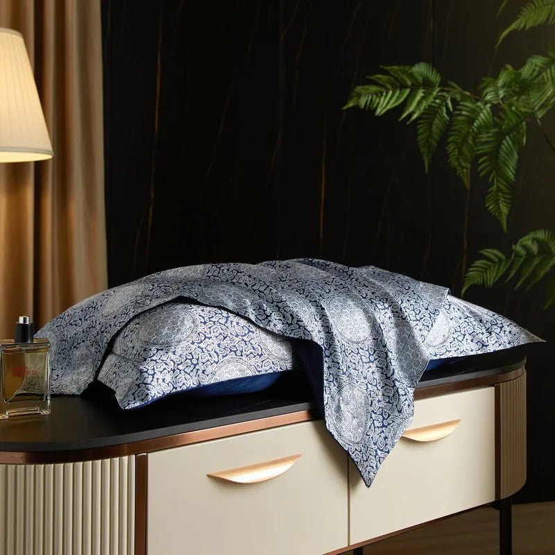 BowLift | Caressence – Mulberry Silk Pillowcase for Luxurious Sleep Comfort