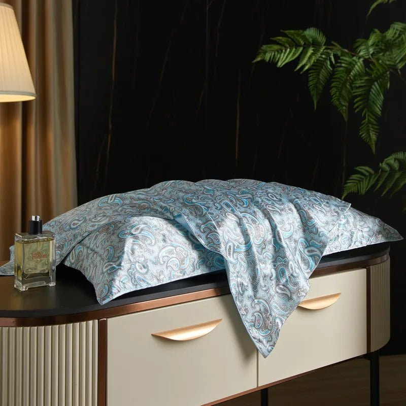 BowLift | Caressence – Mulberry Silk Pillowcase for Luxurious Sleep Comfort