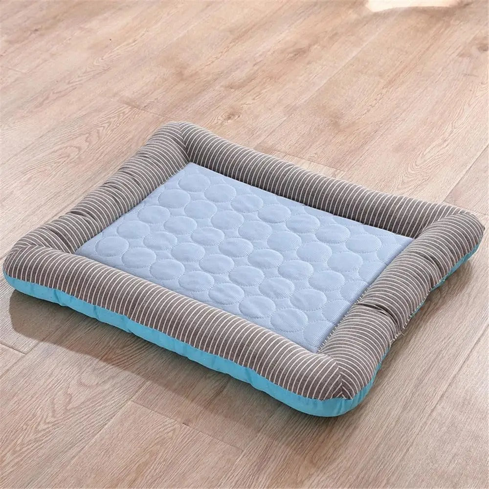 BowLift | CoolPaws Relaxmat – Cooling Pet Bed for Summer Comfort