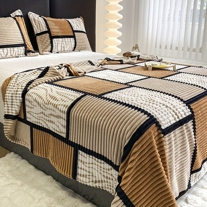 CozyLuxe – Flannel Blanket for Every Season Bowlift