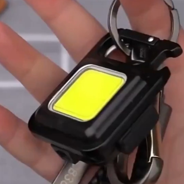 BowLift | LED Flashlight on Keychain – Light Always at Hand