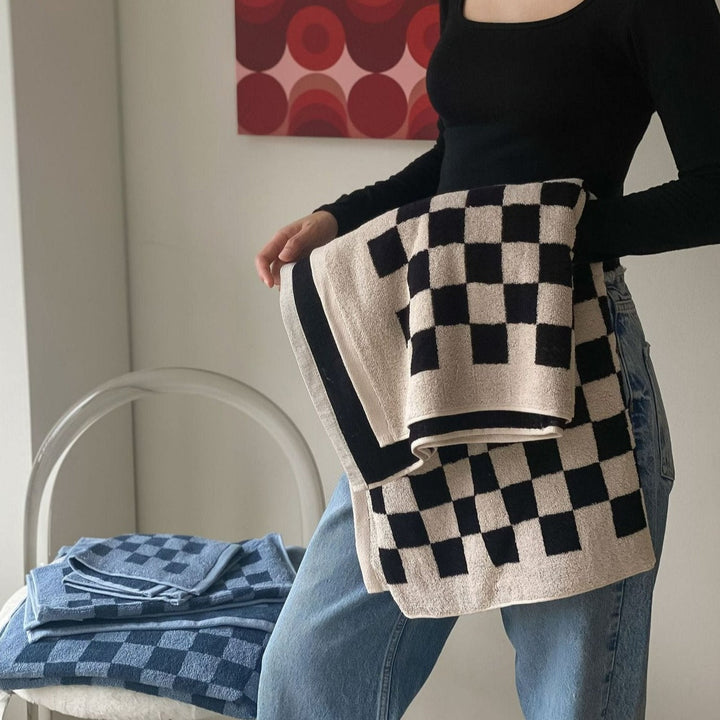 BowLift | Checkerboard Plus Towel Collection
