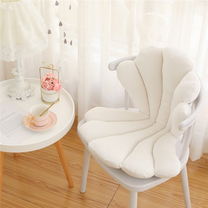 BowLift | Chic Velvet Shell Cushion - Luxurious and Stylish Cushion for Living Room, Bedroom