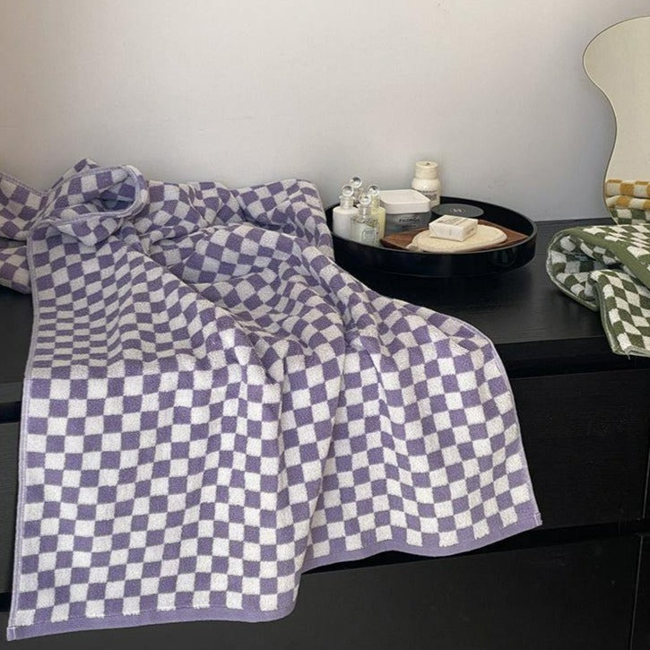 BowLift | Classic Checkerboard Towel Collection