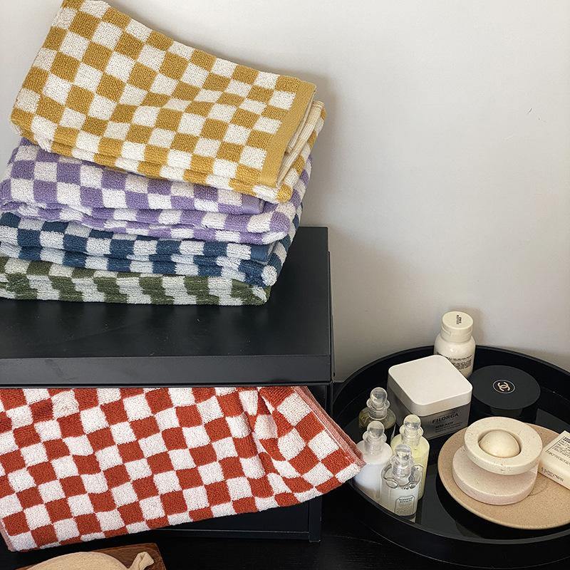 BowLift | Classic Checkerboard Towel Collection