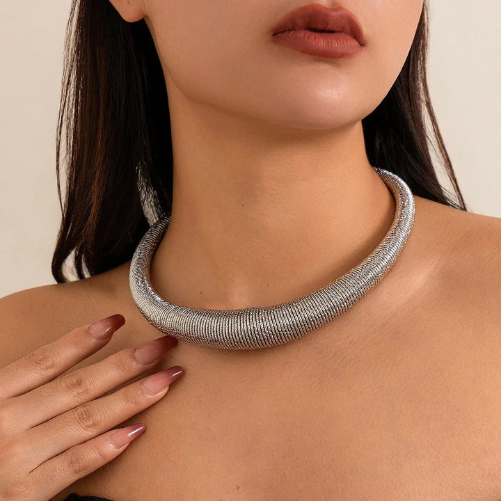 BowLift | Classy Chunky Textured Choker Necklace