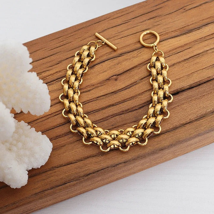 BowLift | Classy Rice Bead Necklace and Bracelet