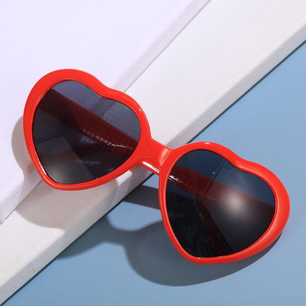 BowLift | Heart-shaped diffractive glasses