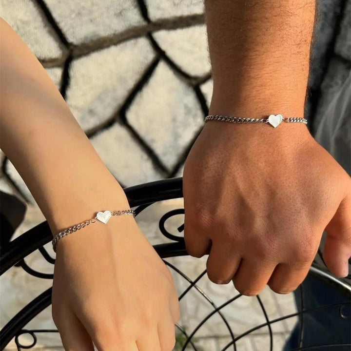 BowLift | Couples Thin Cuban Link Heart Bracelet Set