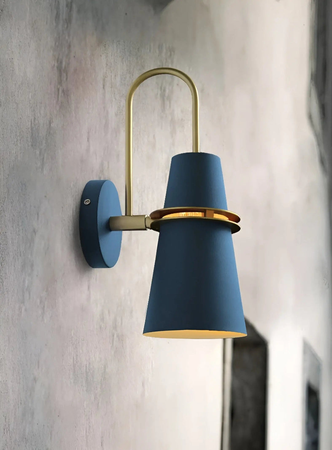 BowLift | Retro Elegance Wall Lamp - EliteAura Luxe Lighting