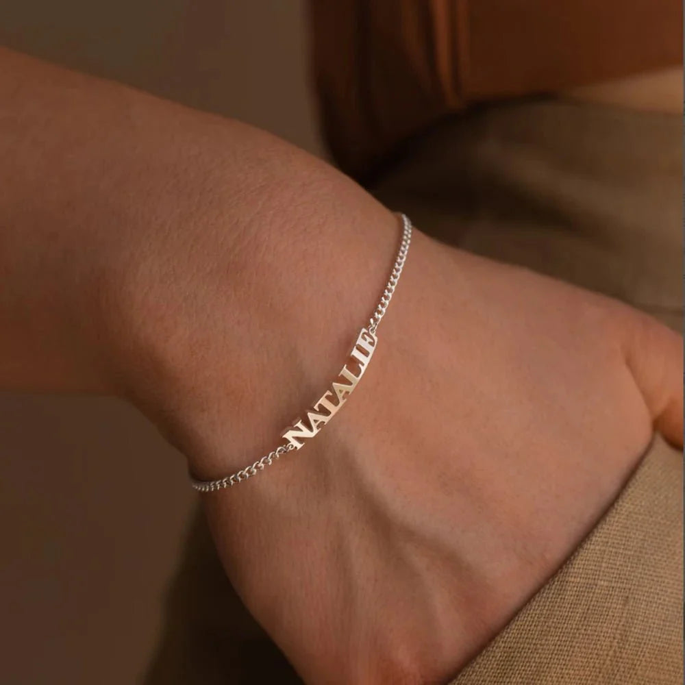 BowLift | Customized Name Chain Bracelet