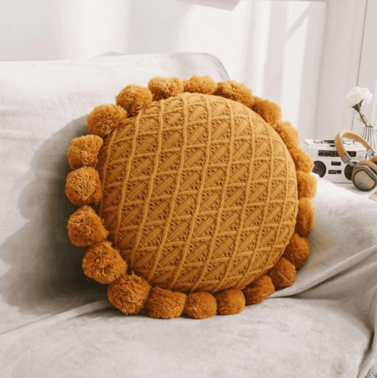 BowLift | Sweet Pom Pom Tassel Round Cushion
