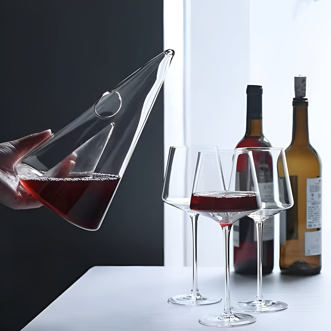 Red Wine Decanter made of Glass – Stylish Aeration with Waterfall Pouring | Includes Cooling Container | Bowlift