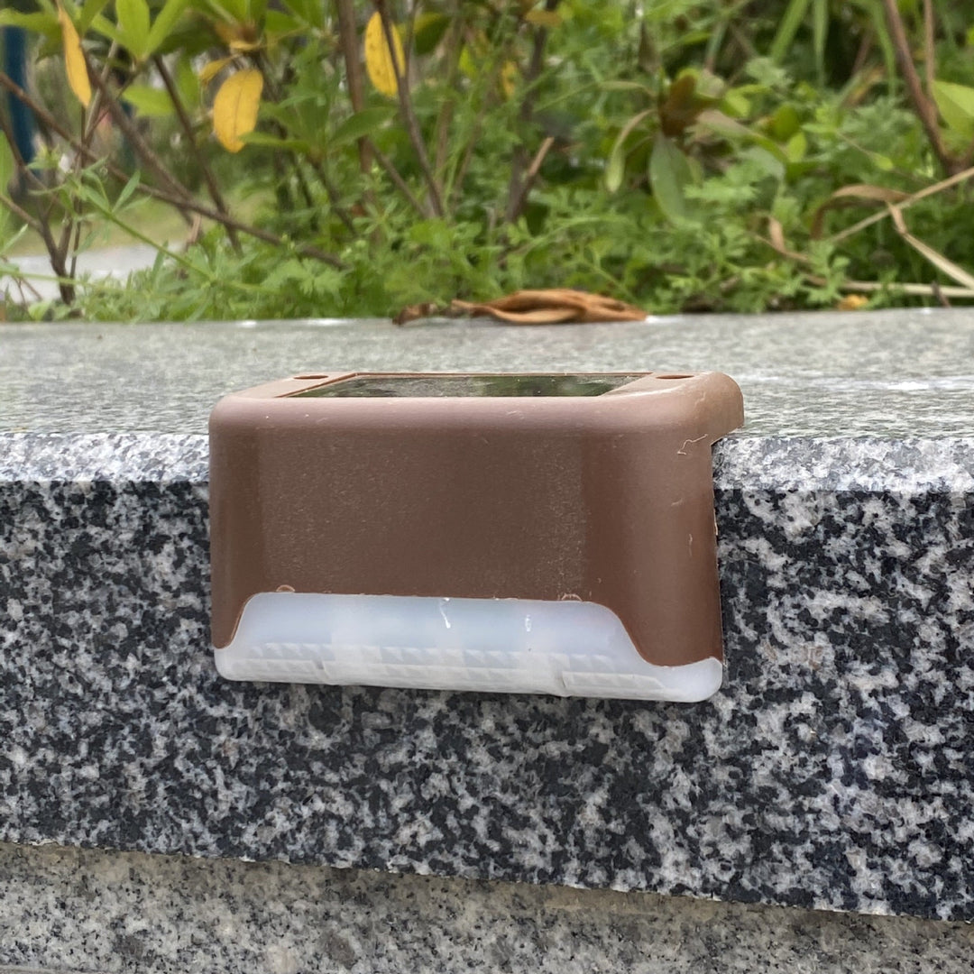 BowLift | Waterproof Outdoor Solar Deck Lights