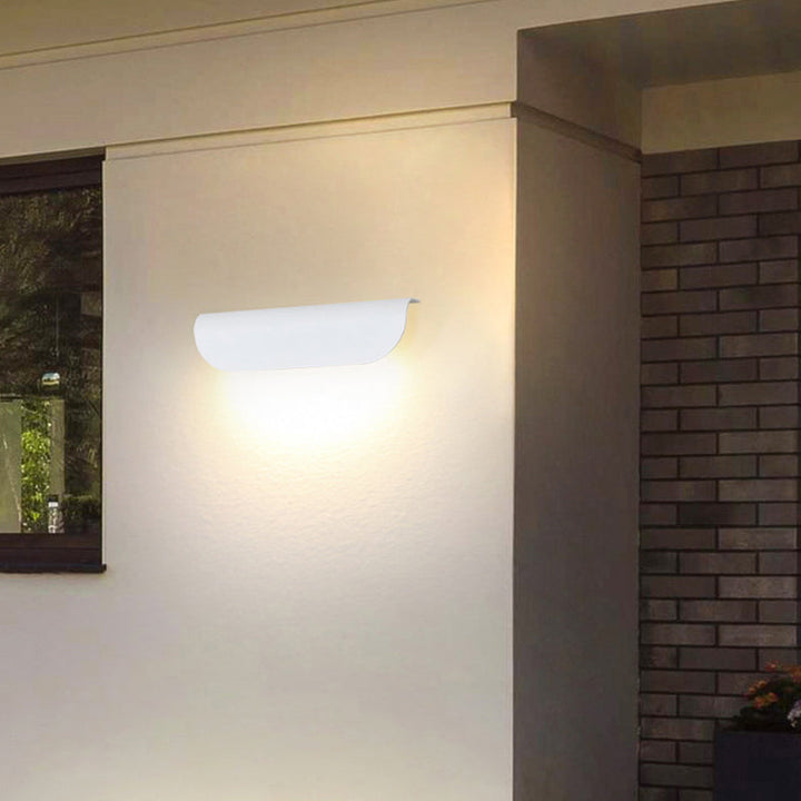 BowLift | Modern Waterproof Curved Outdoor Wall Lamp