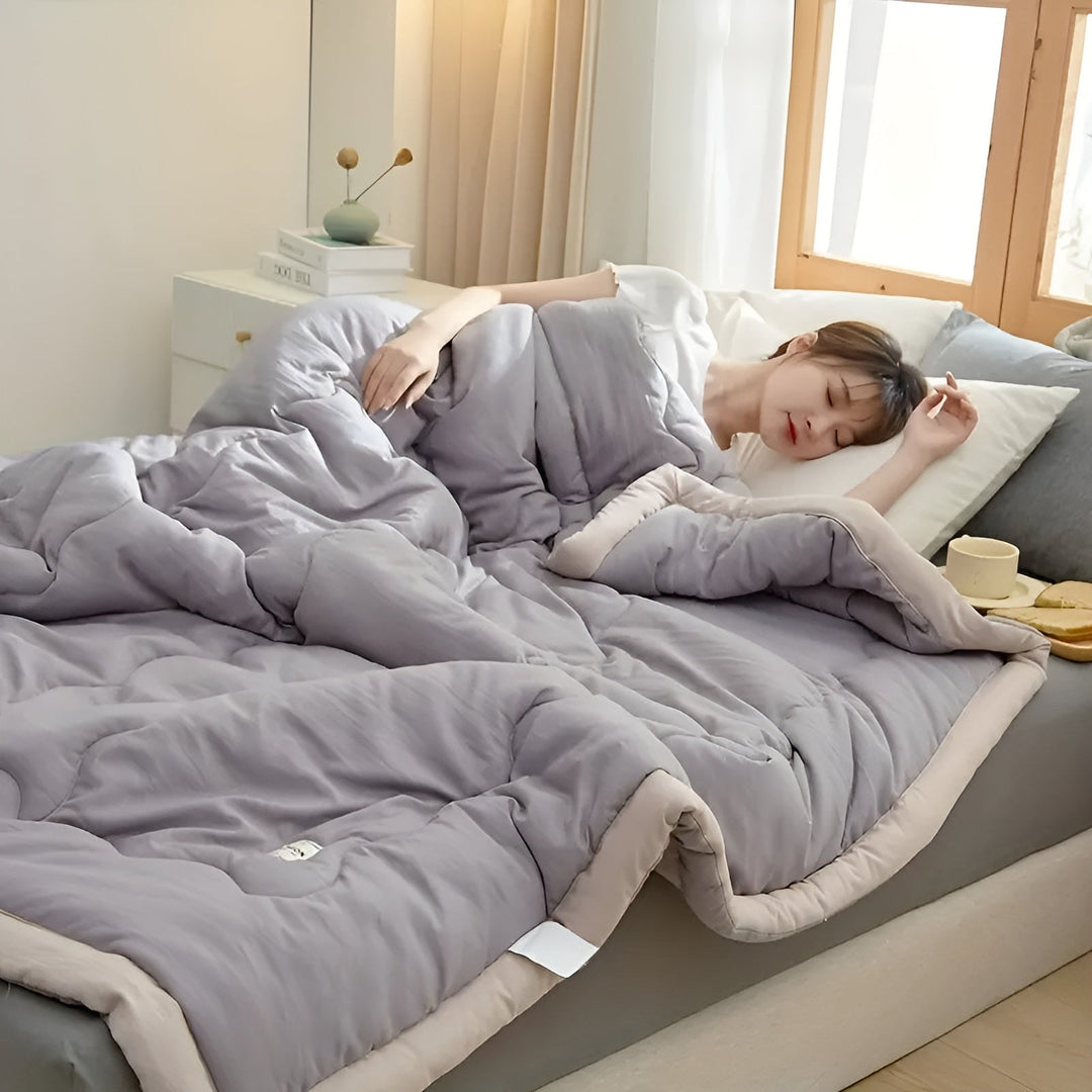 Light duvet for summer – BreathaBowlifte & Versatile | For sofa, bed & travel | Bowlift