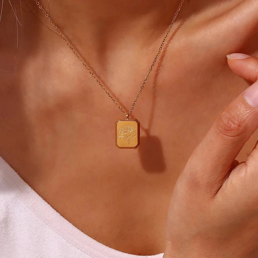 BowLift | Dainty Birth Month Flower Necklace