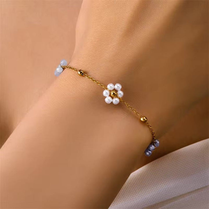 BowLift | Dainty Daisy Necklace & Bracelets