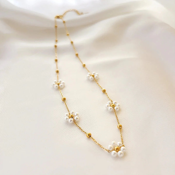 BowLift | Dainty Daisy Necklace & Bracelets
