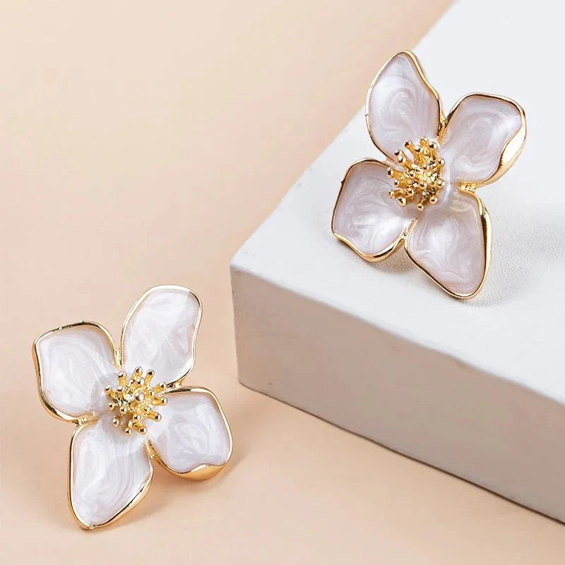 BowLift | Dainty Floral Hibiscus Earrings