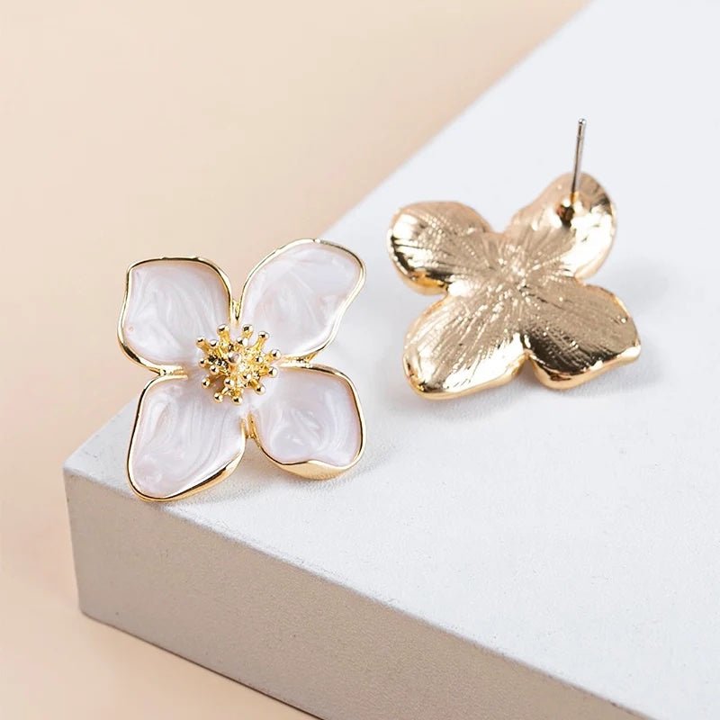 BowLift | Dainty Floral Hibiscus Earrings