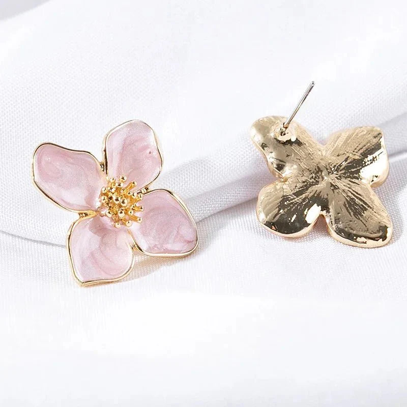 BowLift | Dainty Floral Hibiscus Earrings