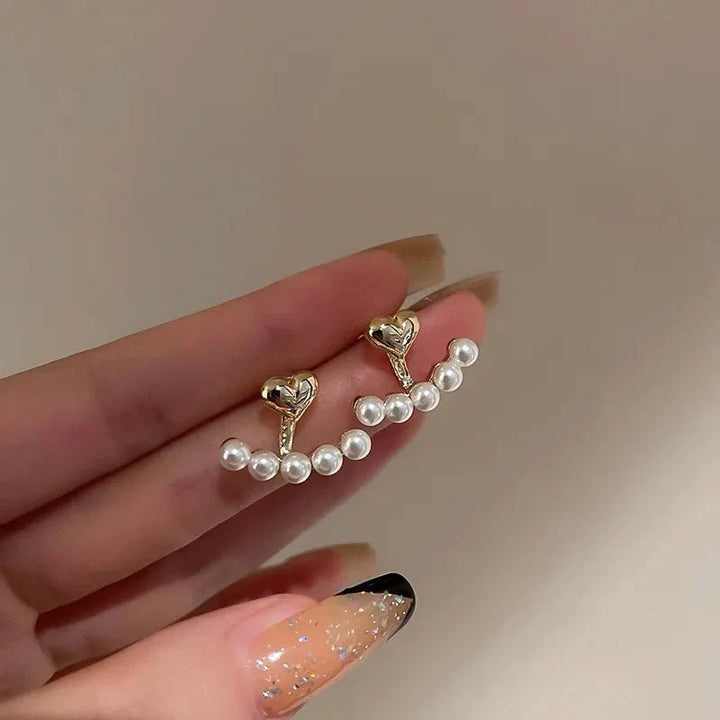BowLift | Dainty Heart Pearls Earrings