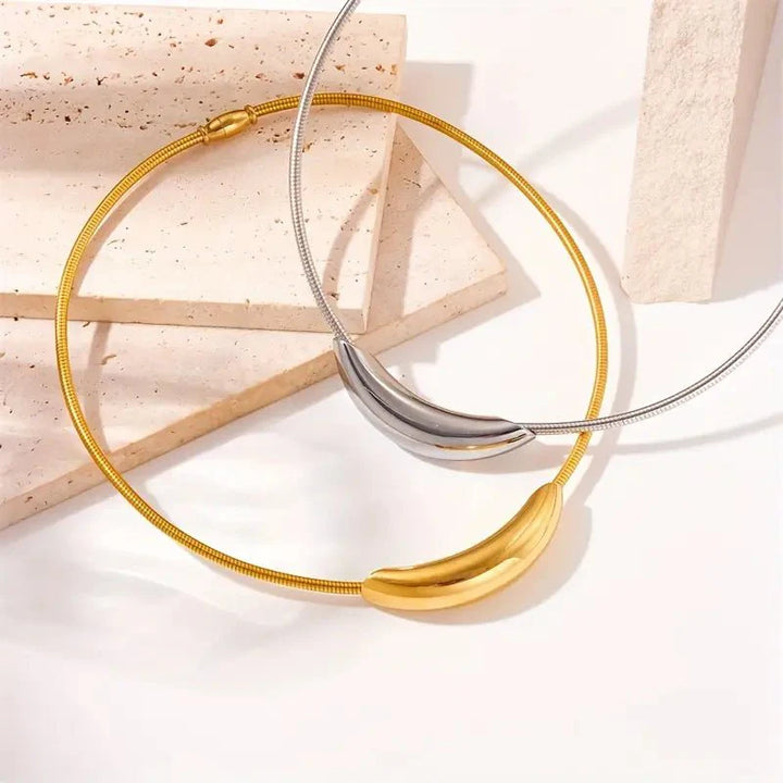 BowLift | Dainty Modern Curve Choker Necklace