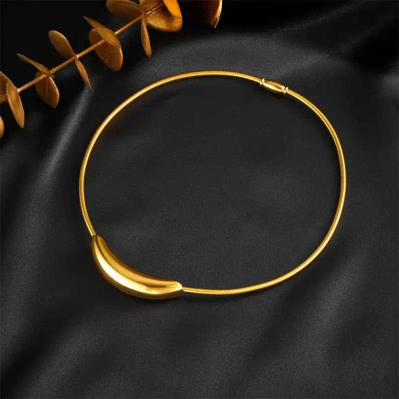 BowLift | Dainty Modern Curve Choker Necklace